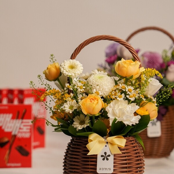 꽃집청년들,계절 꽃바구니+빼빼로 5개