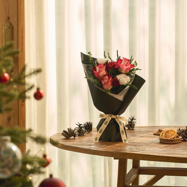 꽃집청년들,크리스마스 꽃다발+디엔타르 케이크(서울한정)